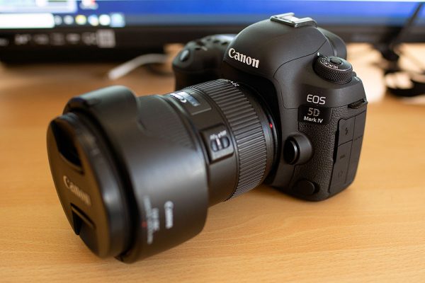 キャノン EOS 5D Mark4 ミラーカメラ最終モデル