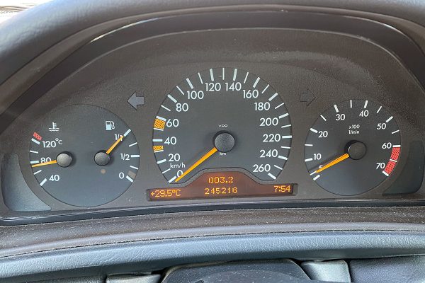 朝から気温30度  インパネ