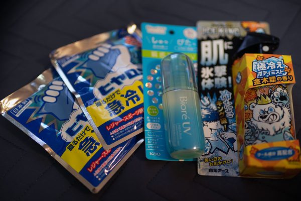 クーリンググッズ ヒヤロン 冷却ミスト ビオレ日焼け止め