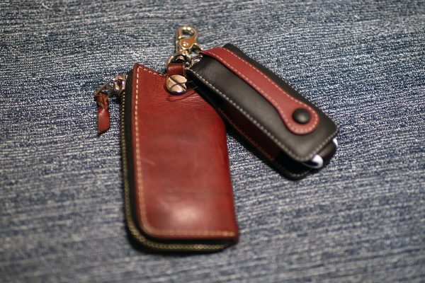 赤い本革キーホルダー ポルシェスマートキー