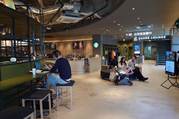 三井住友銀行 ATM olive シェアラウンジ スターバックス