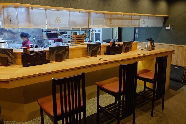 ラーメン竹三 館林 カウンター 厨房