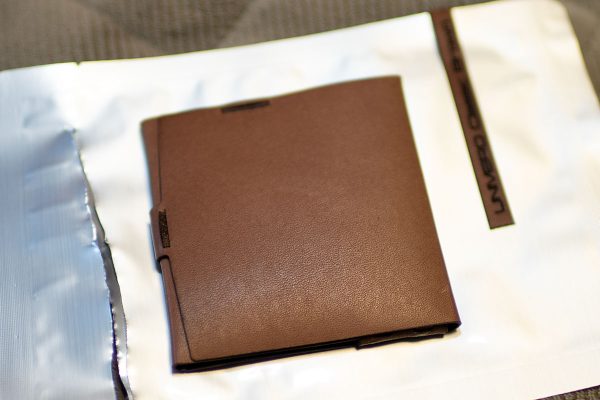 極小 最薄 最軽量 財布 UNIVERO