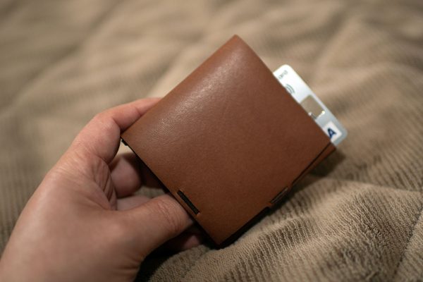 極小 最薄 最軽量 財布 UNIVERO