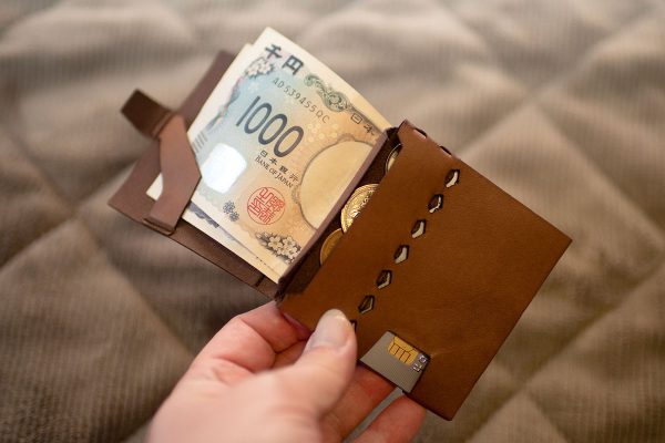 極小 最薄 最軽量 財布 UNIVERO