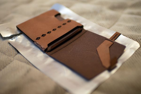 極小 最薄 最軽量 財布 UNIVERO