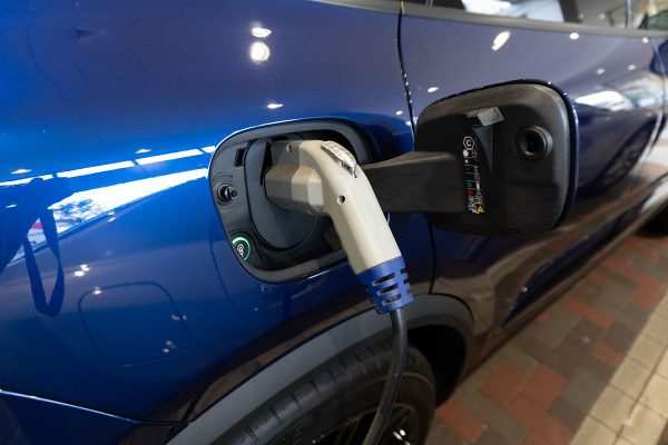 ポルシェ EVマカン 普通充電 3kW トヨタディーラー