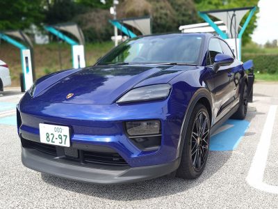 ポルシェ マカンElectric EV 新型マカン 充電 航続距離