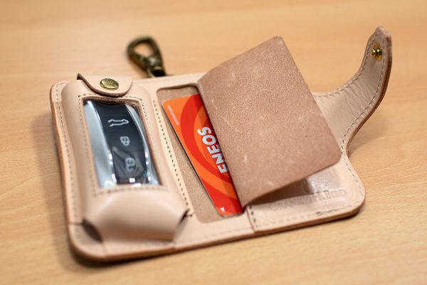 本革スマートキーケース クレジットカード収納