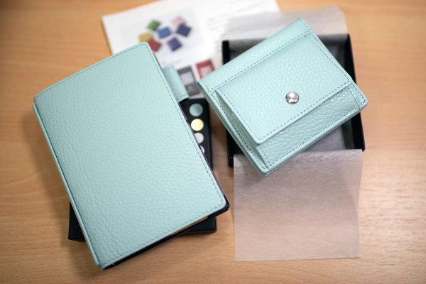 YOSHINA 最小本革二つ折り財布 notivoシステム手帳