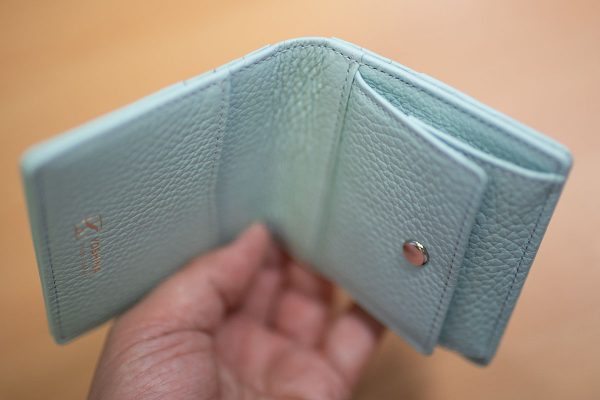 YOSHINA 最小本革二つ折り財布 360°折り曲げ 丈夫な縫製