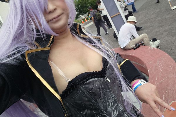 コミケC108 コスプレ 着せ恋 ブラックロベリア 胸の谷間 バスト おっぱい