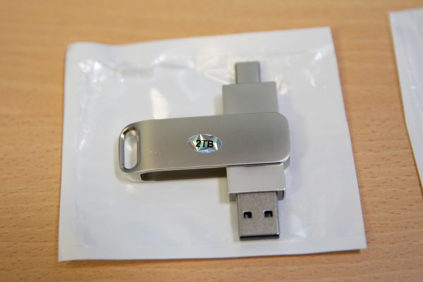 Yahoo!ショッピング 2TB USBメモリ 容量偽装