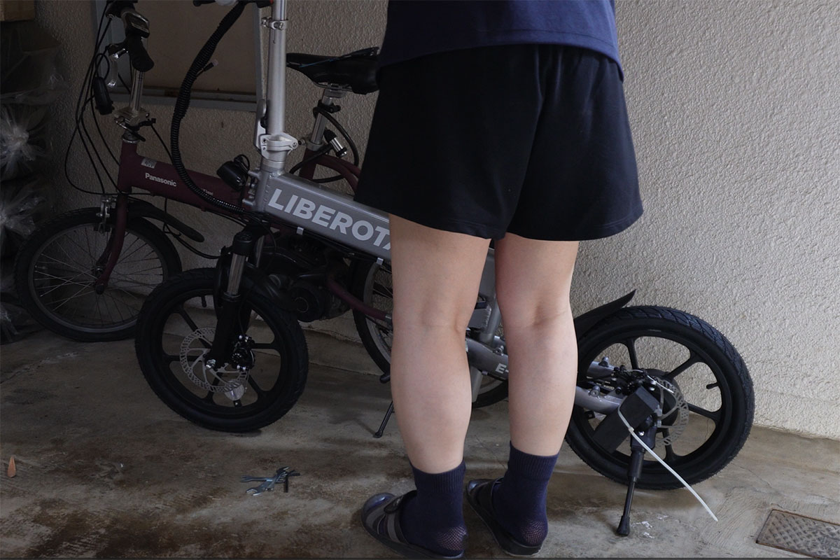 E-Bikeを組み立てる 折りたたみ自転車